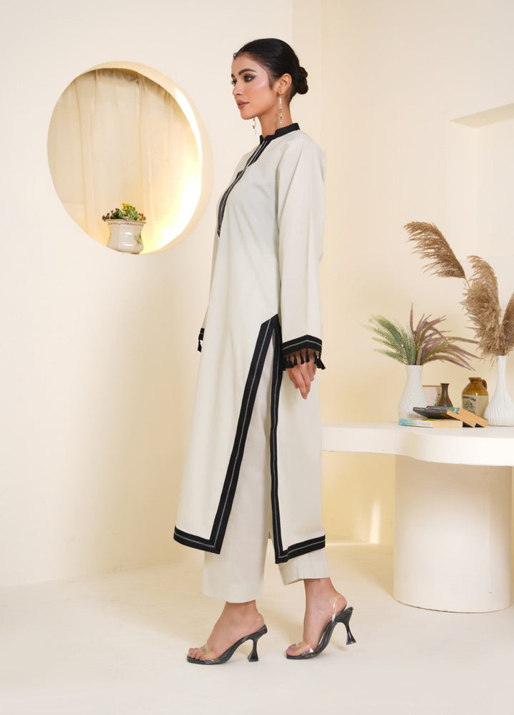 Ghazal by Tosheeza Saith Pret Embroidered Lawn 2 Piece Suit Saher-E-Safed