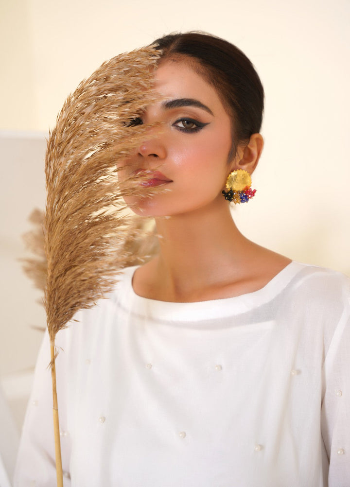 Ghazal by Tosheeza Saith Pret Embroidered Lawn 2 Piece Suit Safira Beher