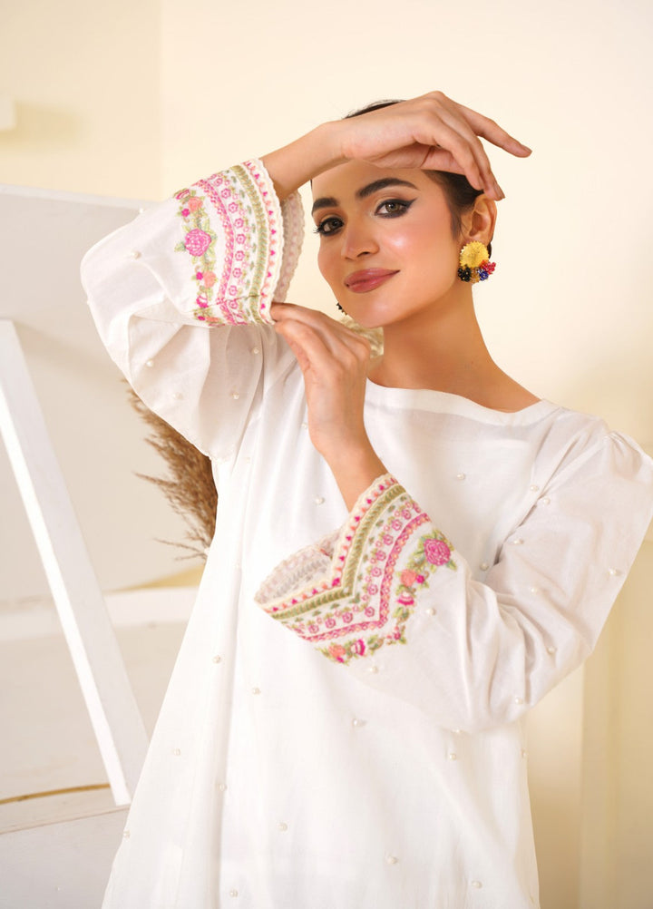Ghazal by Tosheeza Saith Pret Embroidered Lawn 2 Piece Suit Safira Beher