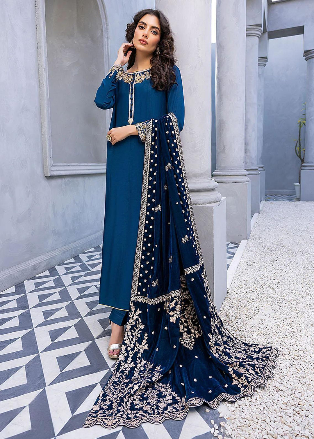 Azure Pret Luxury Velvet 3 Piece Imperial Reine