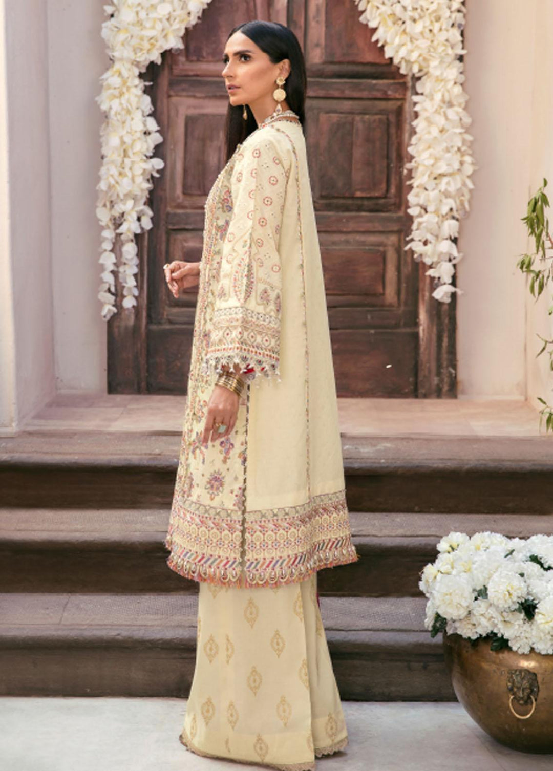 Baroque Embroidered Lawn Suit Unstitched 3 Piece BQ22E BQU-BL08-D06 - Eid Collection