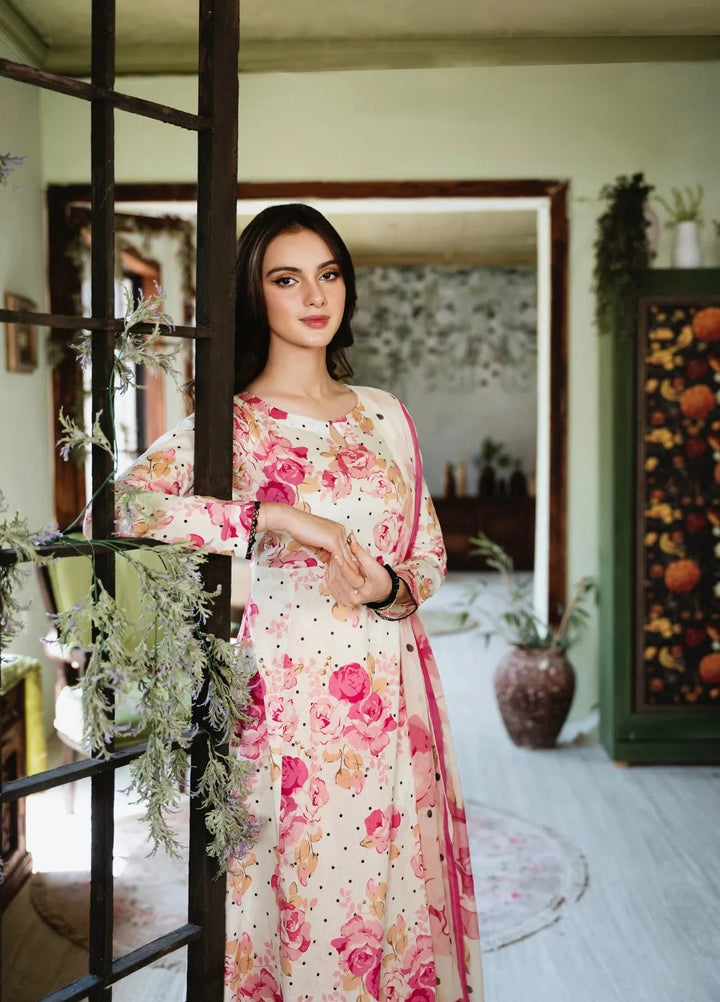 Feathers Pret Printed Lawn 3 Piece Suit Christa