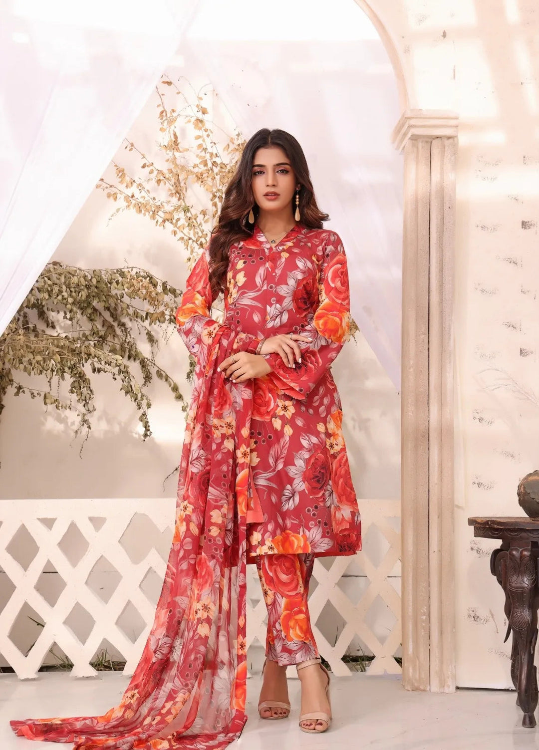 Feathers Pret Printed Lawn 3 Piece Suit Maleeha