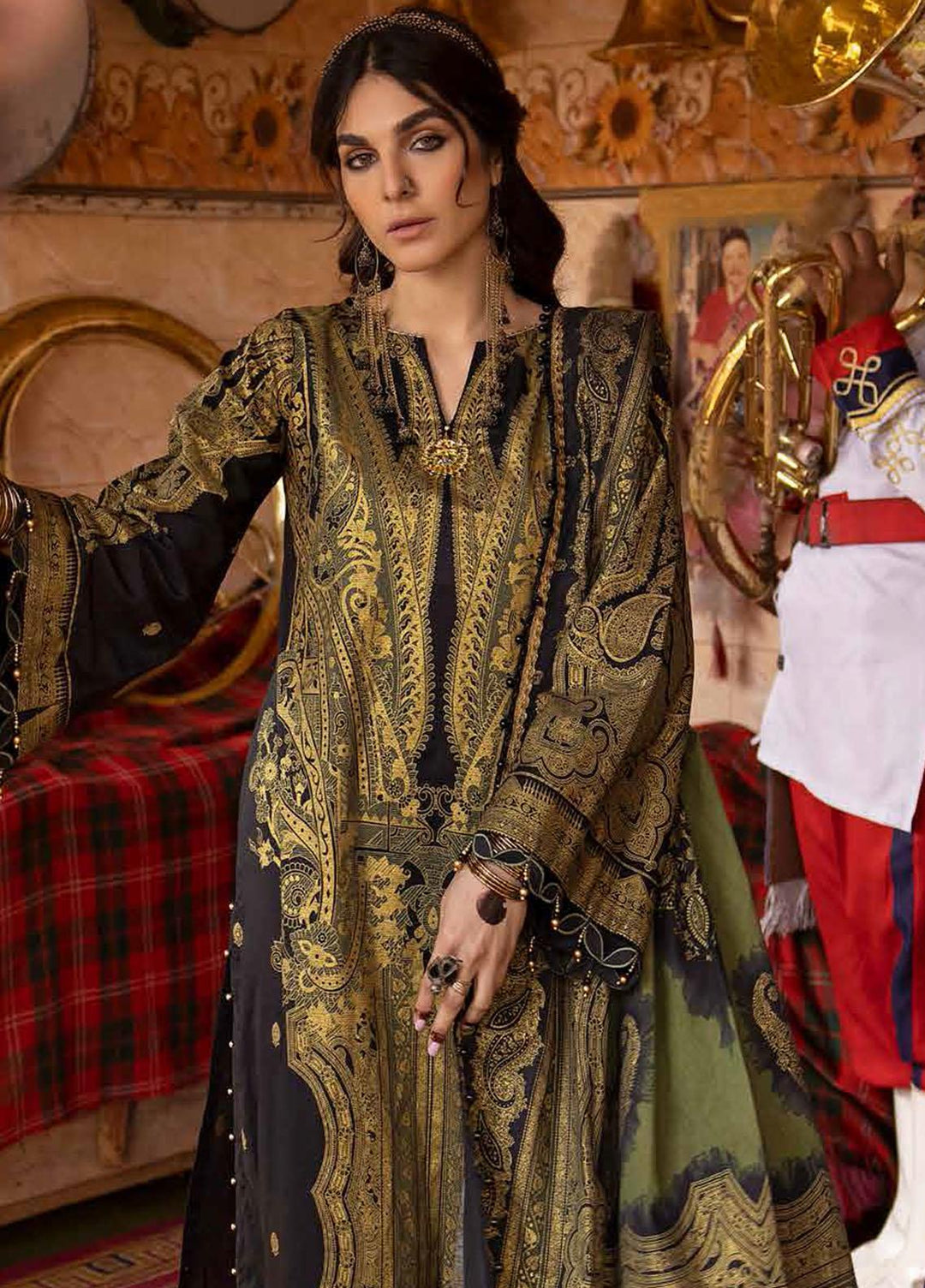 Gul Ahmed Printed Lawn Suits Unstitched 3 Piece GA23F CL-32535B - Festive Collection