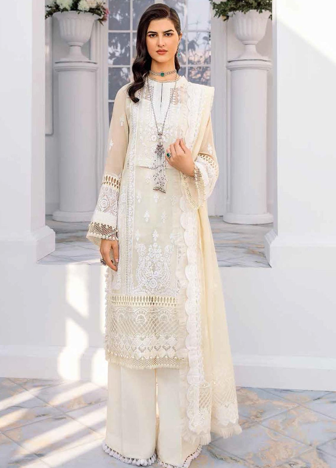 Gul Ahmed Embroidered Lawn Suits Unstitched 3 Piece GA22FS LE-22007 - Summer Collection
