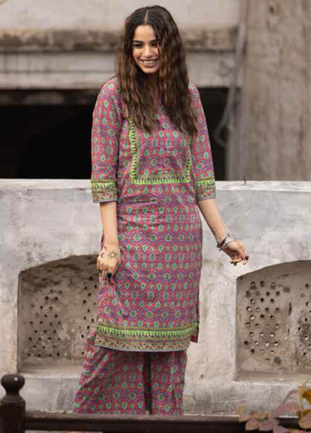 Gul Ahmed Printed Lawn Unstitched Kurties GA21VG SL 953-B - Summer Collection