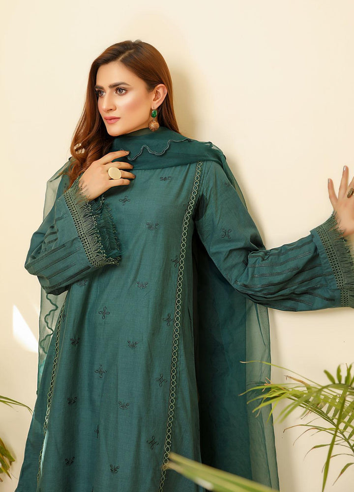 ILAHA Embroidered Lawn Stitched 3 Piece Suit ILH21PF 05 Esra