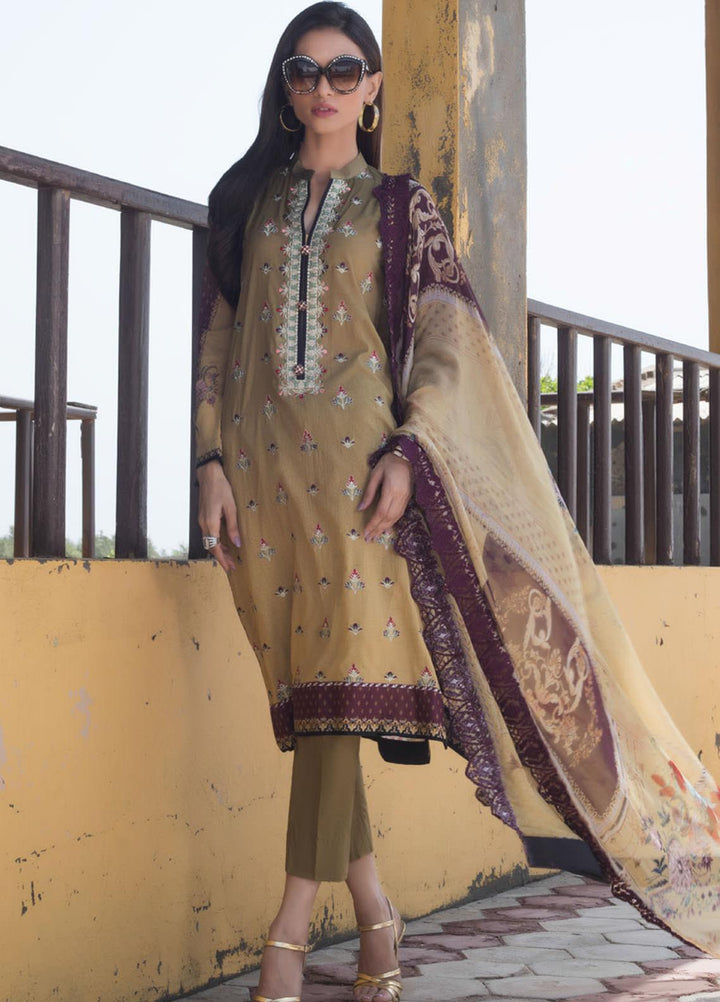 Regalia Textiles Embroidered Lawn Suits Unstitched 3 Piece RG21IN D-04 - Summer Collection