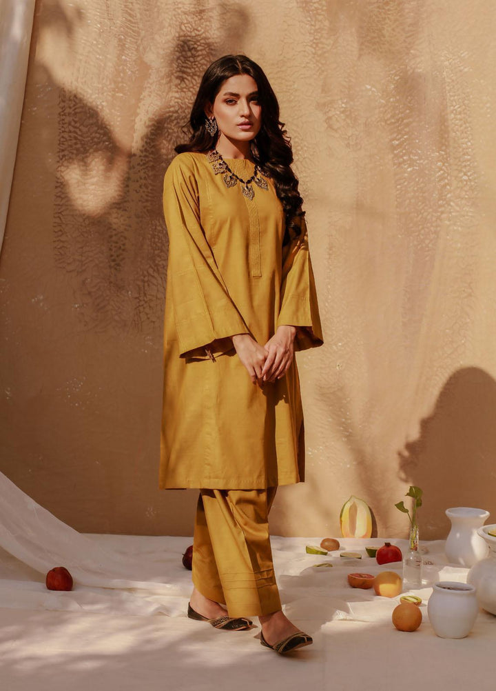 Soffio Casual Pret  Khaddar 2 Piece Suit SPK7013DM