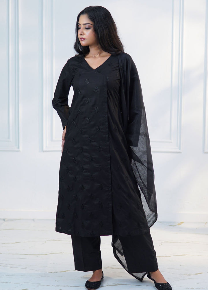 Khuwab by Kazma Pret Embroidered Cotton Lawn 3 Piece Suit Zulmat