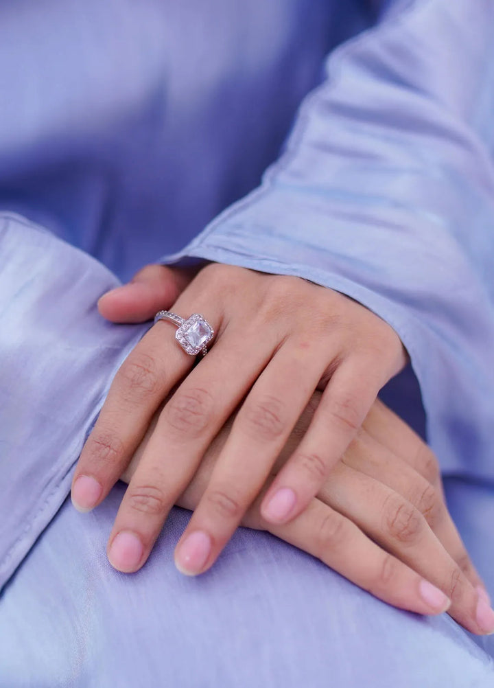 La Khilaba Pret Plain Lava Silk Abaya Lustrous Kaftan