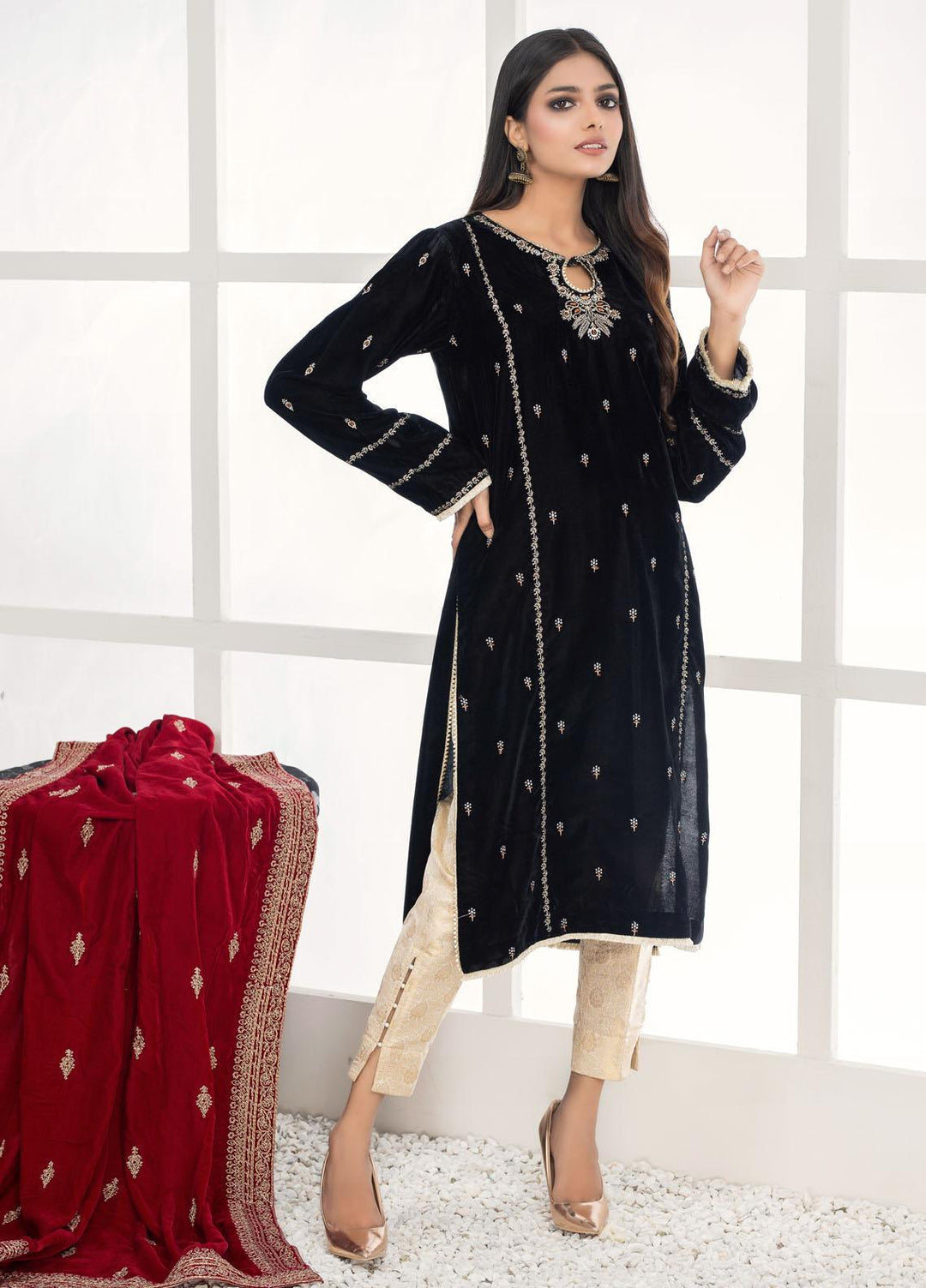 Lakhany Luxury Pret  Velvet Shirt LSM21V LSM-2434