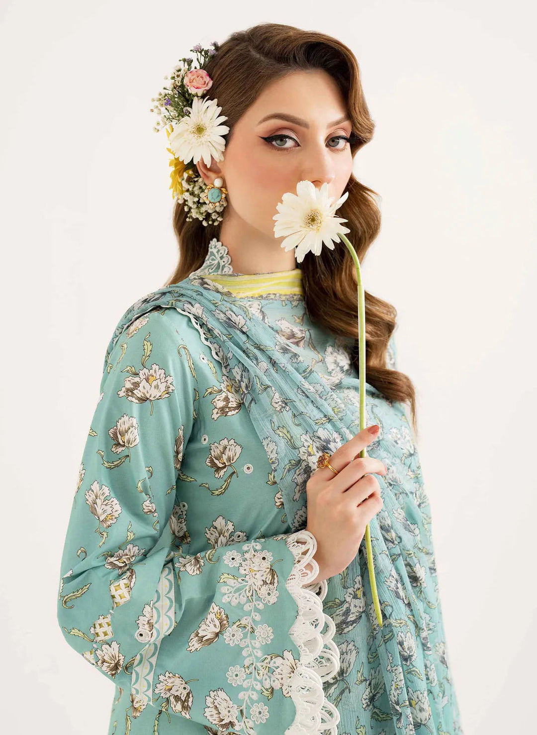 Lila by Sable Vogue Embroidered Lawn Suit Unstitched 3 Piece SV24LI SAL-02-24 - Summer Collection
