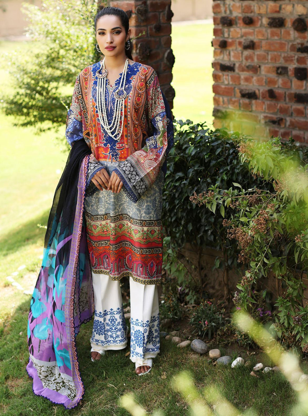 Lila By Sable Vogue Embroidered Lawn Suits Unstitched 2 Piece SV22L SAL-17-B - Summer Collection