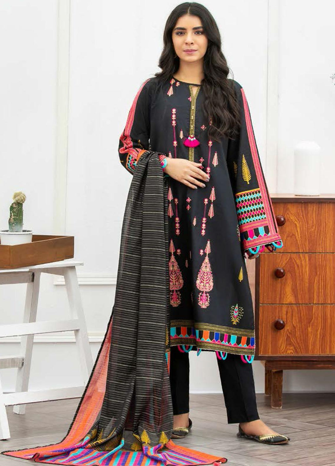 Ayeleen By Orient Textile Embroidered Lawn Suits Unstitched 3 Piece OT21A 164 ( BLACK ) - Summer Collection