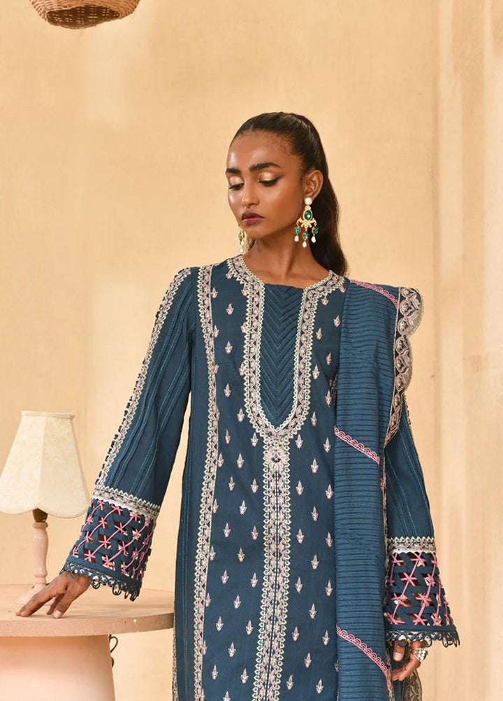 Qalamkar Pret Embroidered Karandi 3 Piece Suit QL22WP KP-01  SAGE