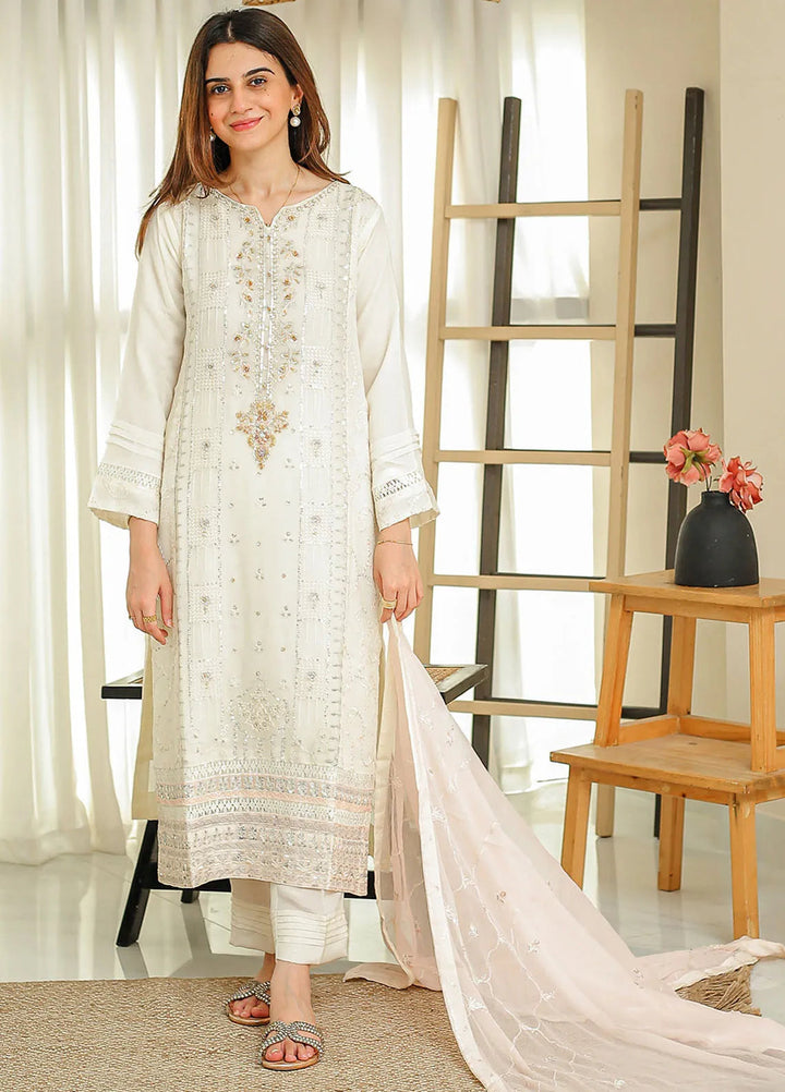 Rangeen Pret Embroidered Chiffon 3 Piece Suit Parisha