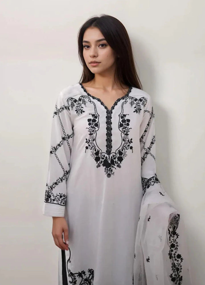 Ripret Pret Embroidered Raw Silk 2 Piece Suit Mahpari