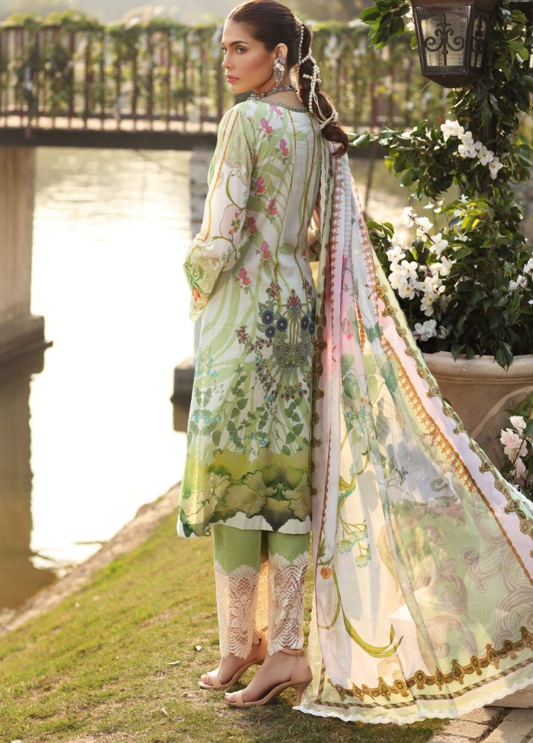 Sable Vogue By Ittehad Textiles Embroidered Lawn Suits Unstitched 3 Piece ITD21SV 09-SPRING FIELDS - Luxury Collection