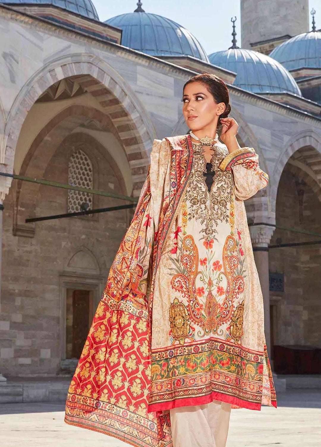 Sable Vogue Embroidered Silk Suits Unstitched 3 Piece SRS-02 SV22NFU - Luxury Collection