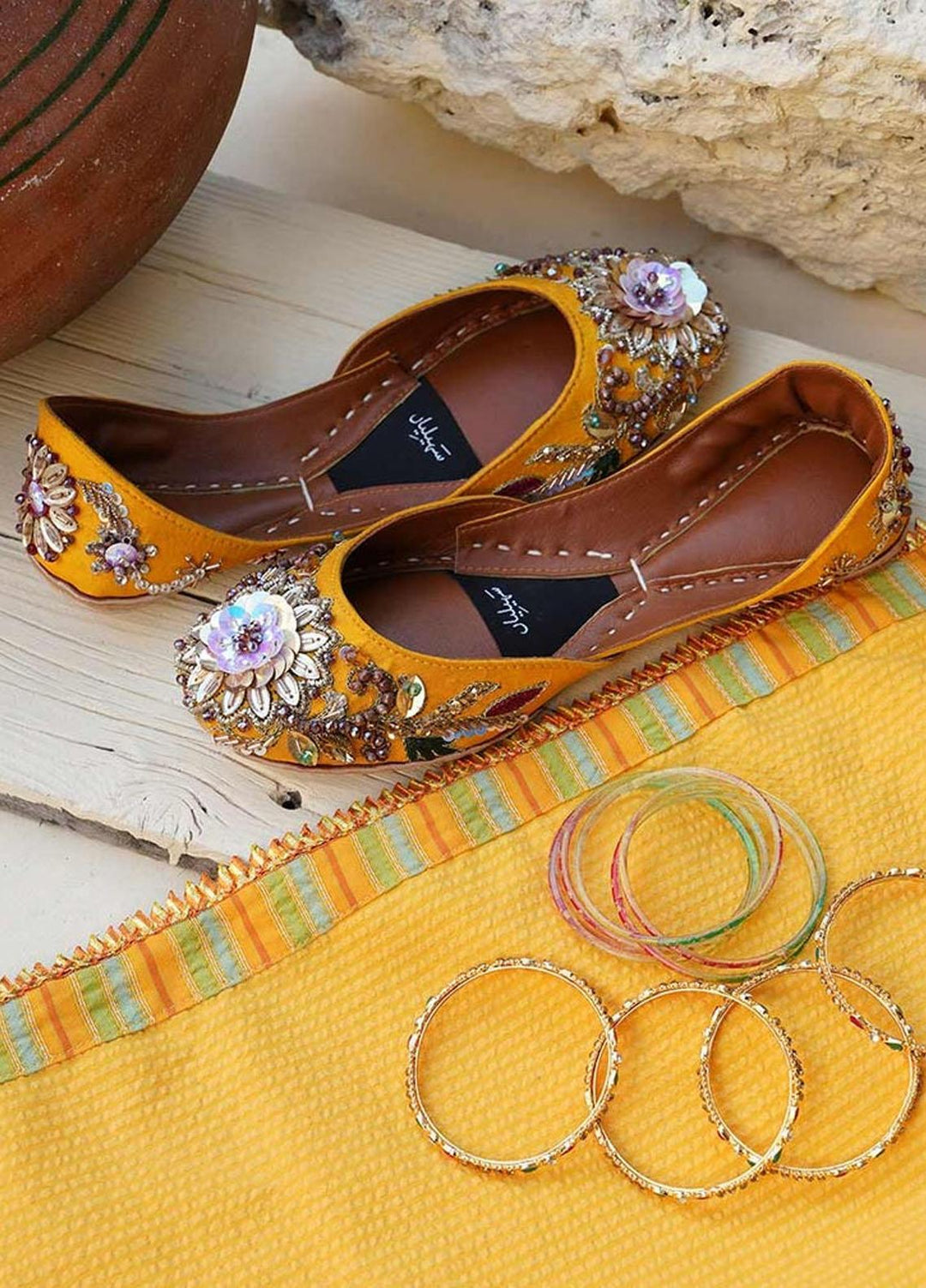 Saheliyan Formal Style Khussa ABRO HEER00ABY123