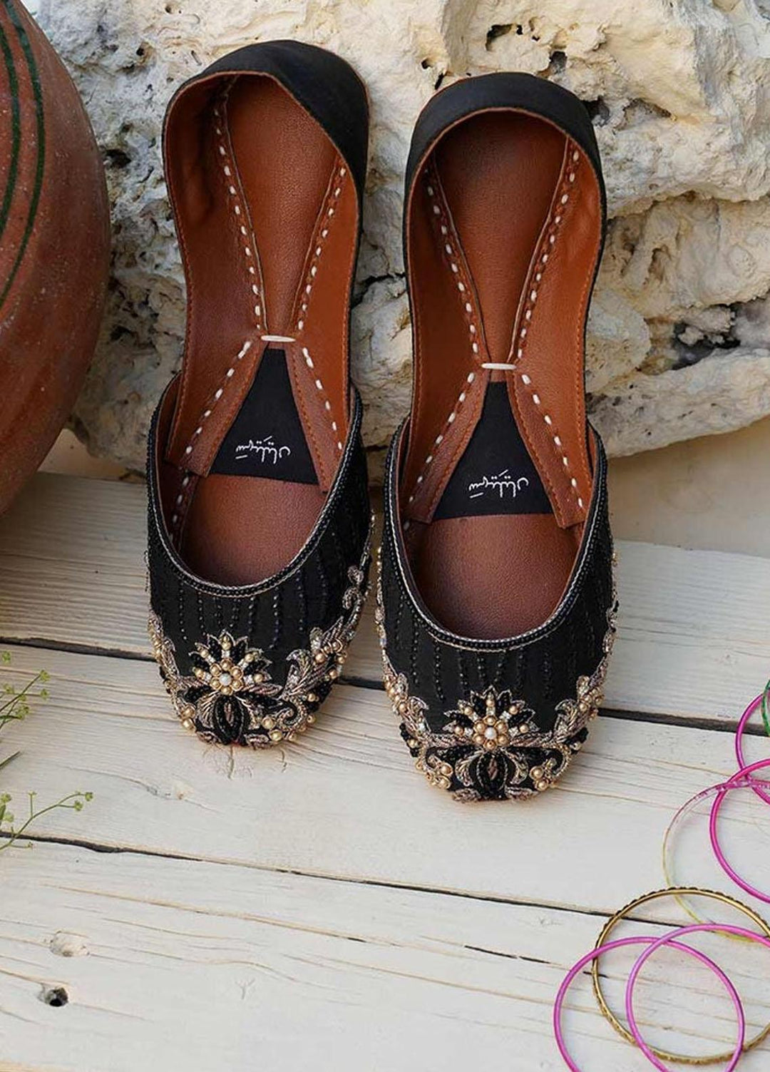 Saheliyan Formal Style Khussa QARAR HEER00QR1166