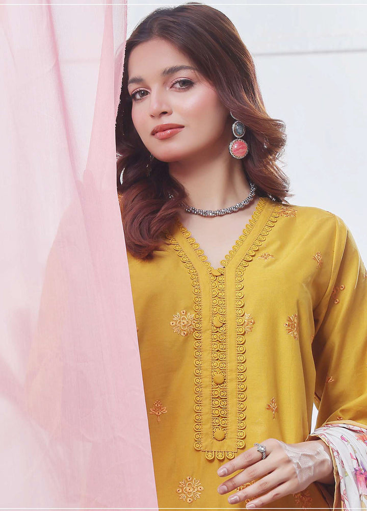 Saphron Pret Chikankari Lawn 3 Piece Suit SPH25CE D-03