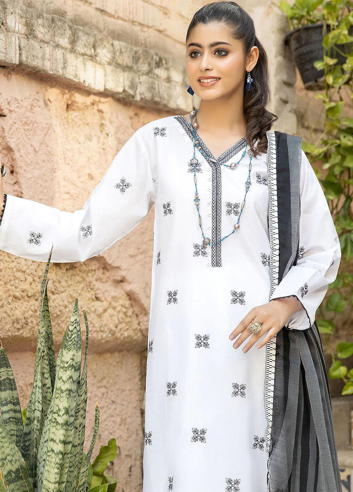 Scenic By Safwa Embroidered Lawn Suits Unstitched 3 Piece SW23S SSC-08 - Summer Collection