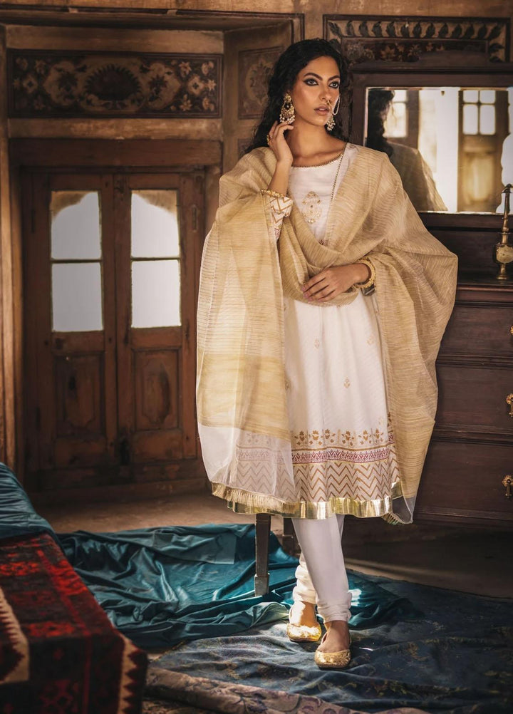 Seroli Luxury Pret  Lawn 2 Piece Suit MAHJABEEN