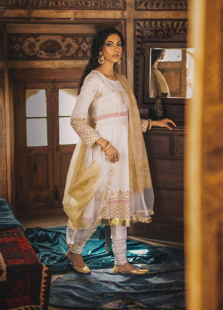 Seroli Luxury Pret  Lawn 2 Piece Suit MAHJABEEN