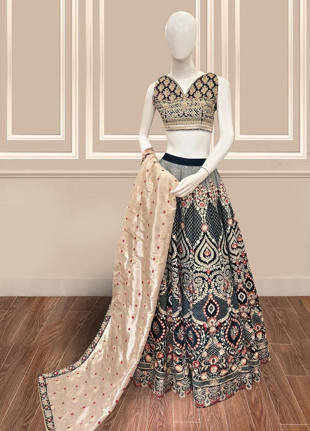 Threads & Motifs Luxury Pret Velvet 2 Piece Dress THM21F 7556
