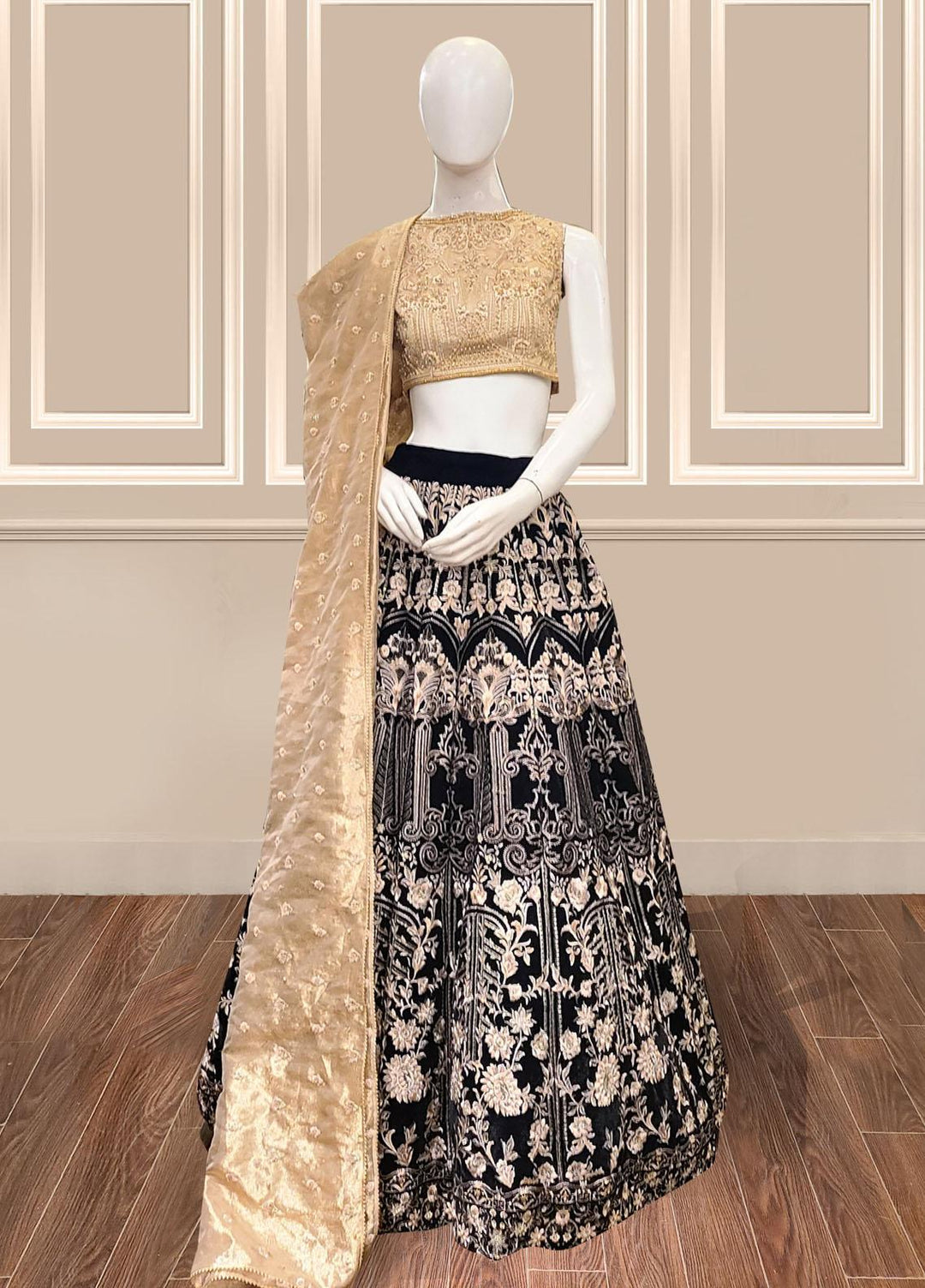 Threads & Motifs Luxury Pret Velvet 2 Piece Dress THM21F 7515