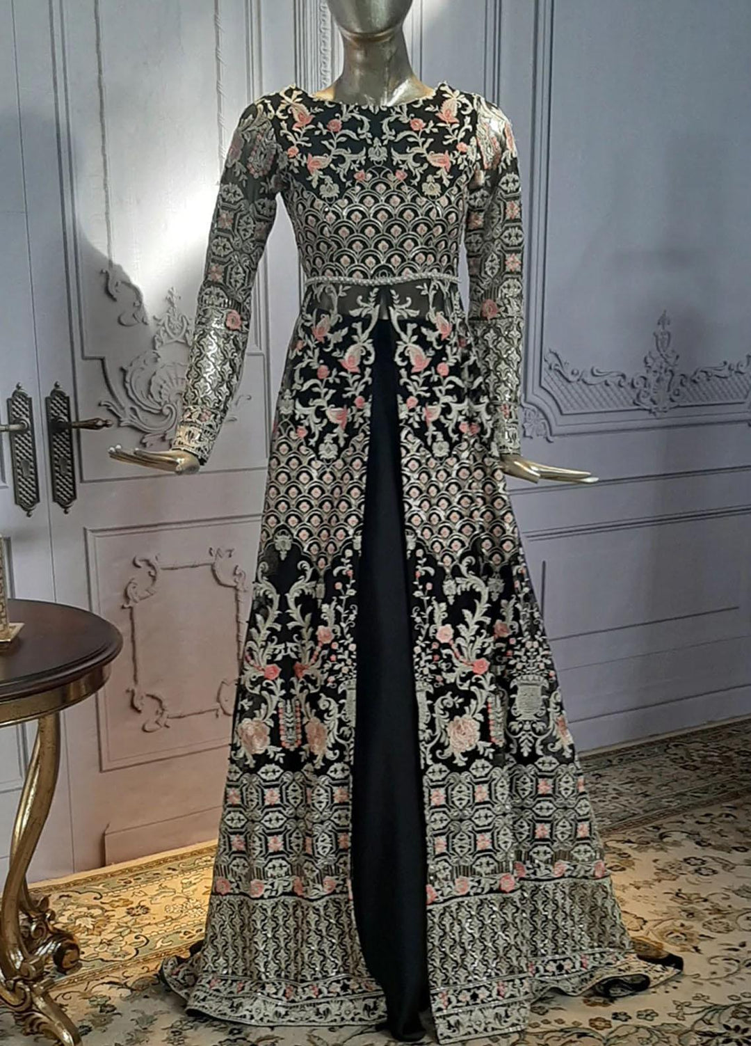 Threads & Motifs Pret  Net Gown THM21F 6334