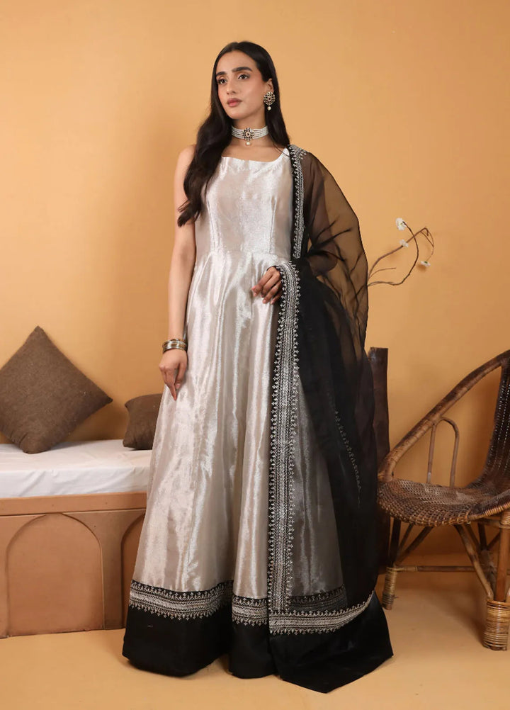 Topnotch Pret Embroidered Tissue 4 Piece Suit Chandani