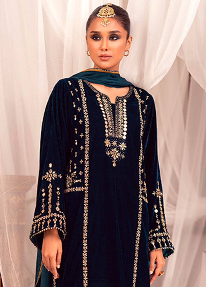Zaaviay Pret Embroidered Velvet 3 Piece Suit Maha