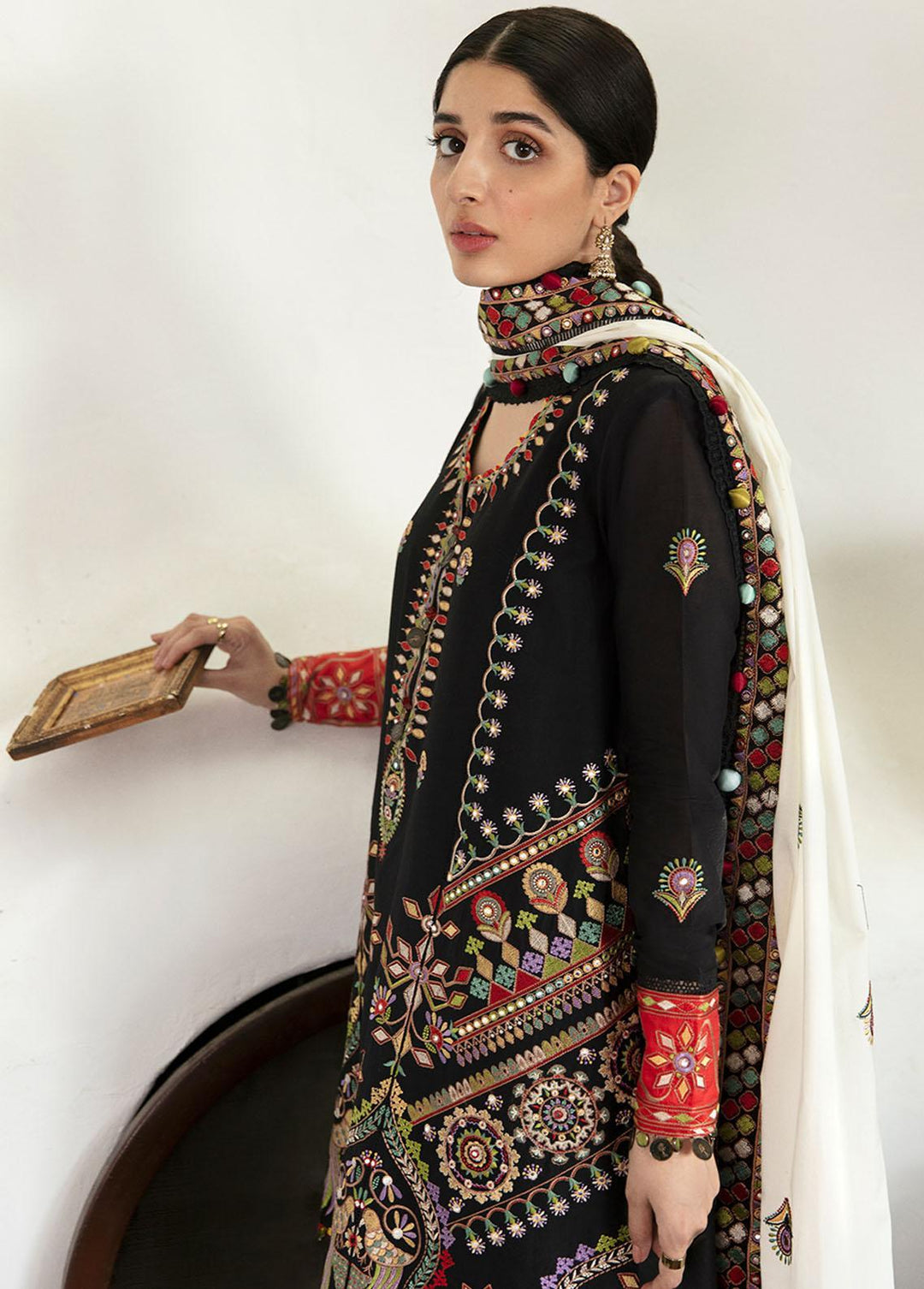 Zaha By Khadijah Shah Embroidered Lawn Suits Unstitched 3 Piece ZKS22F ZF-22-08 NAAHID - Festive Collection