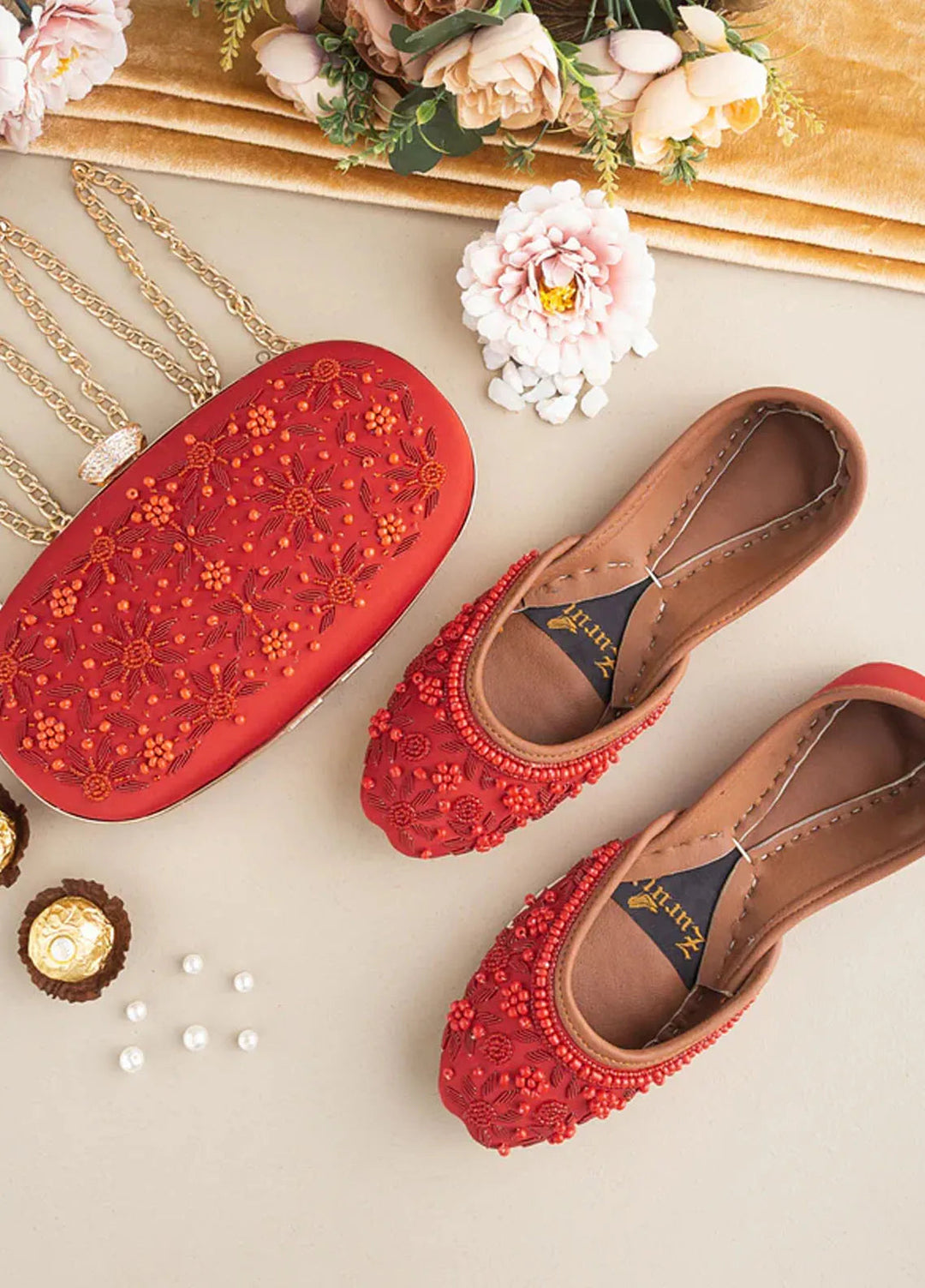 Zuruj Festive Style Clutch X Khussa CL-113-RED