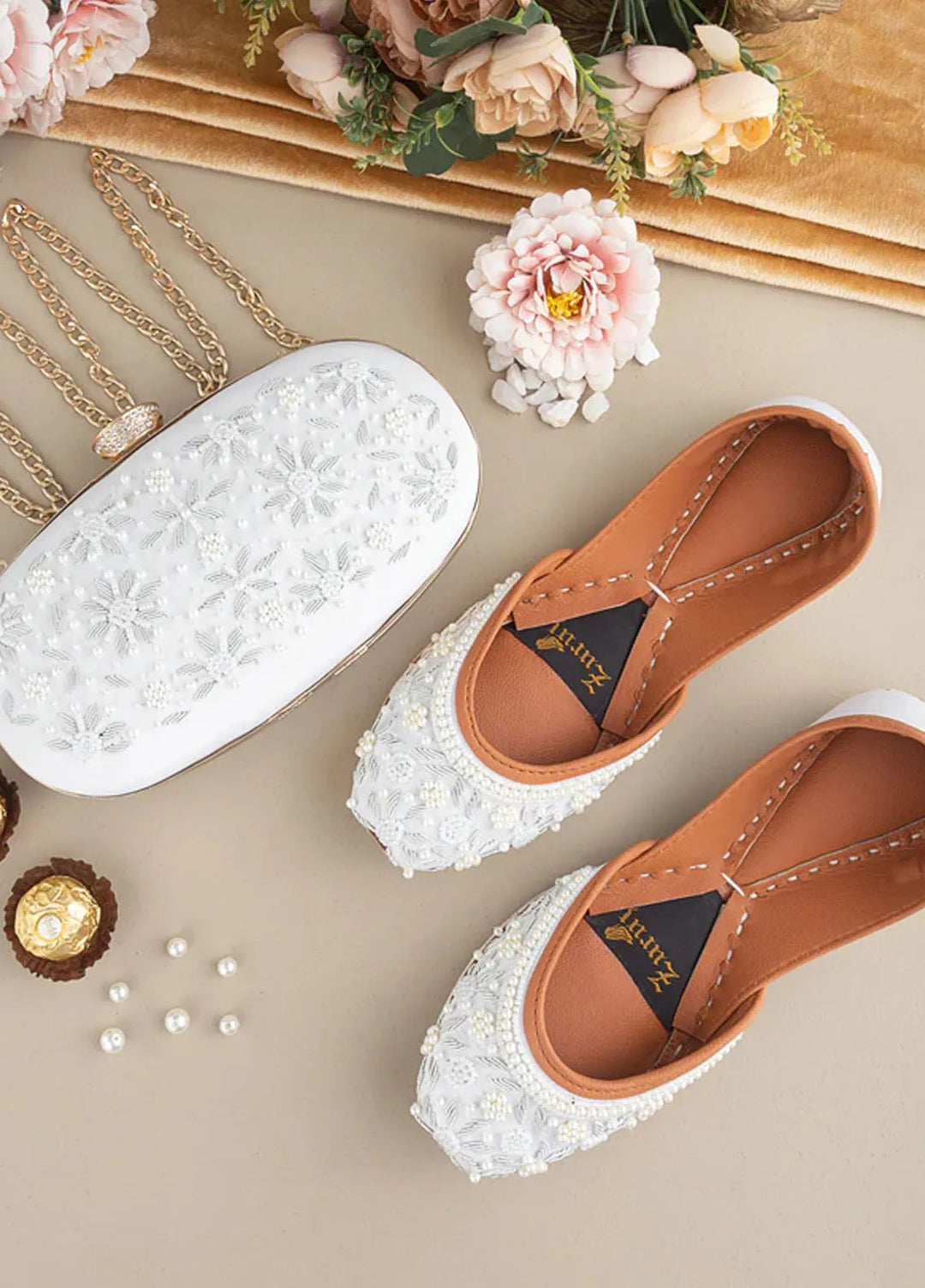 Zuruj Festive Style Clutch X Khussa CL-113-WHITE