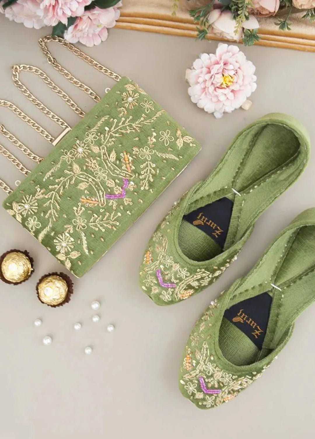 Zuruj Festive Style Clutch X Khussa CL-237-Mehandi