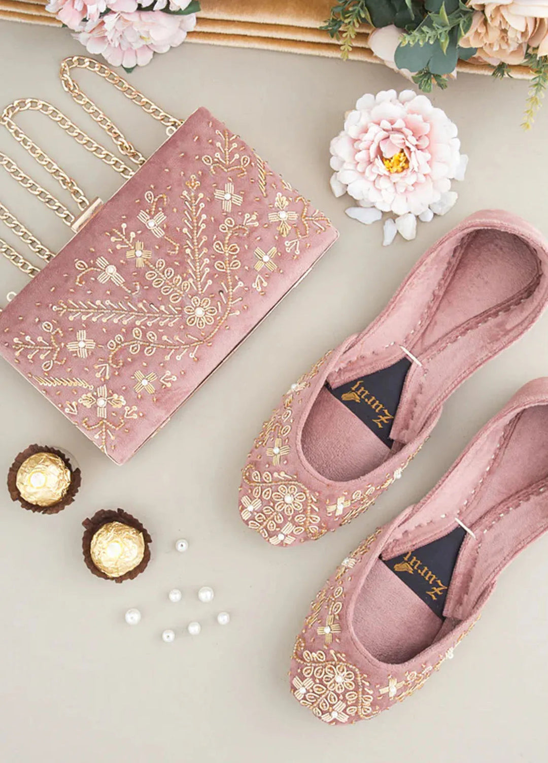 Zuruj Festive Style Clutch X Khussa CL-240-Pulp