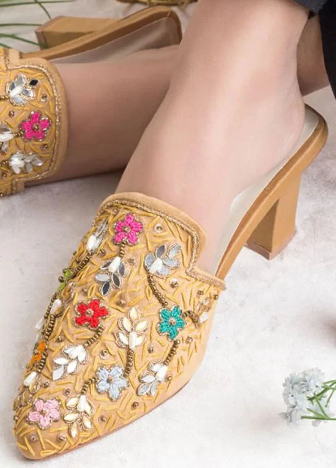 Zuruj Festive Style Heel Mules HM-258-Golden