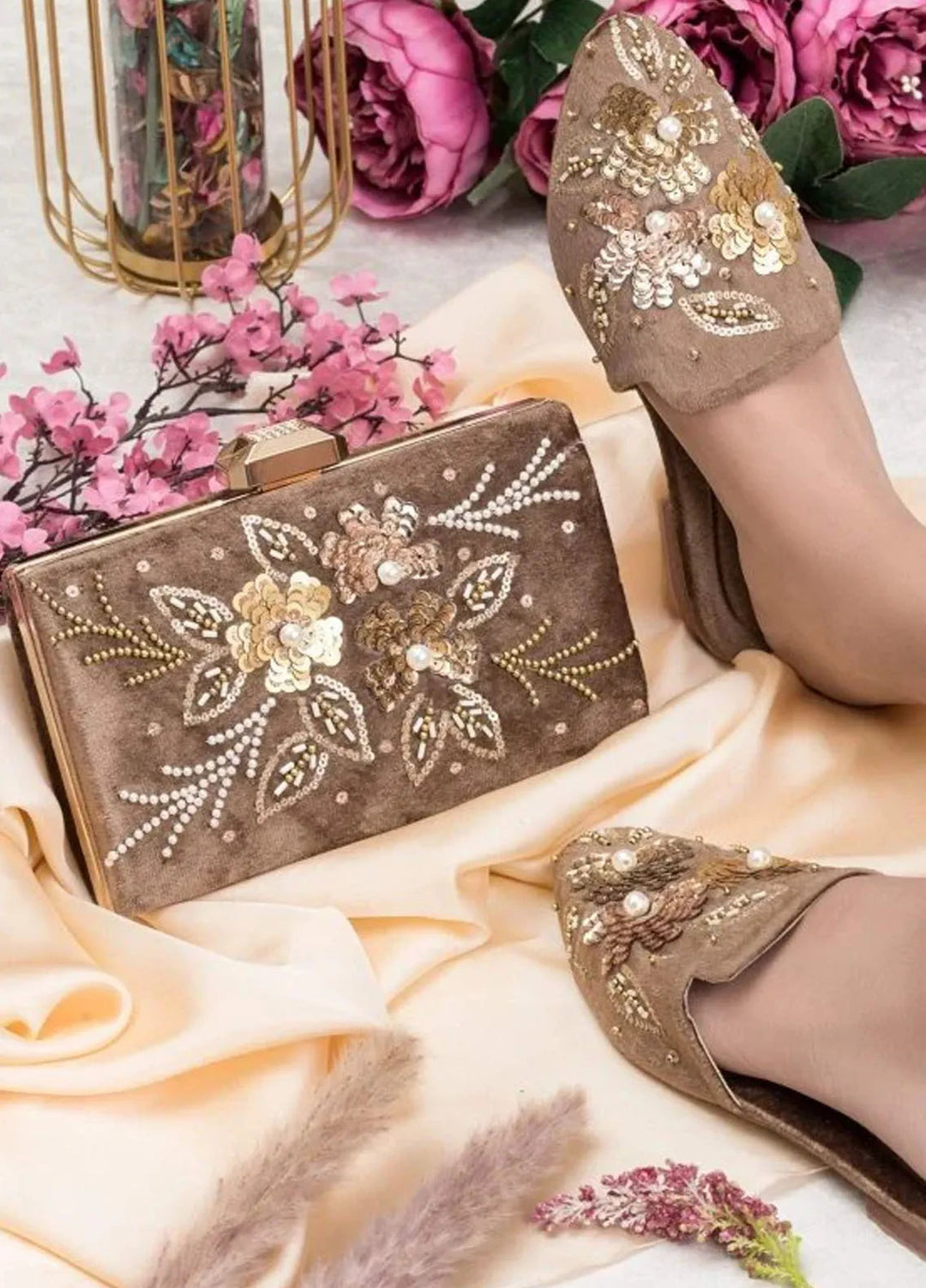 Zuruj Festive Style Mules x Clutch MC-256-Chickoo