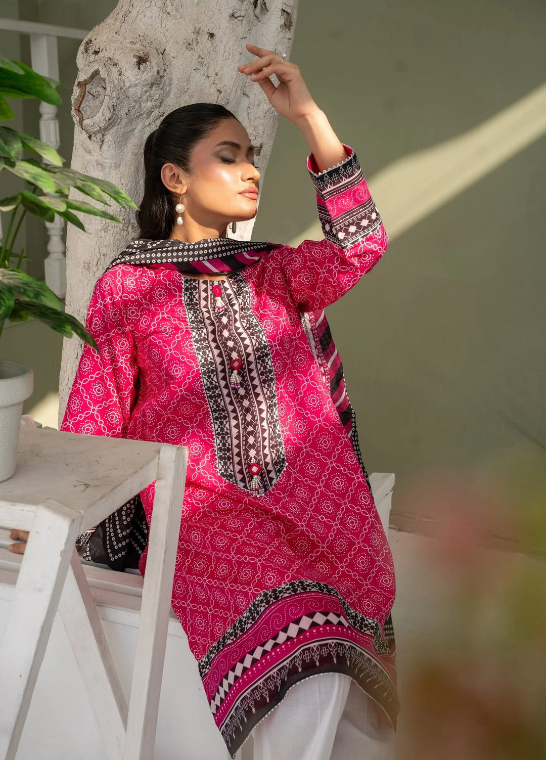 La Elise Women RTW Embroidered Lawn 3 Piece Suit 0000604 Safa - Casual Collection