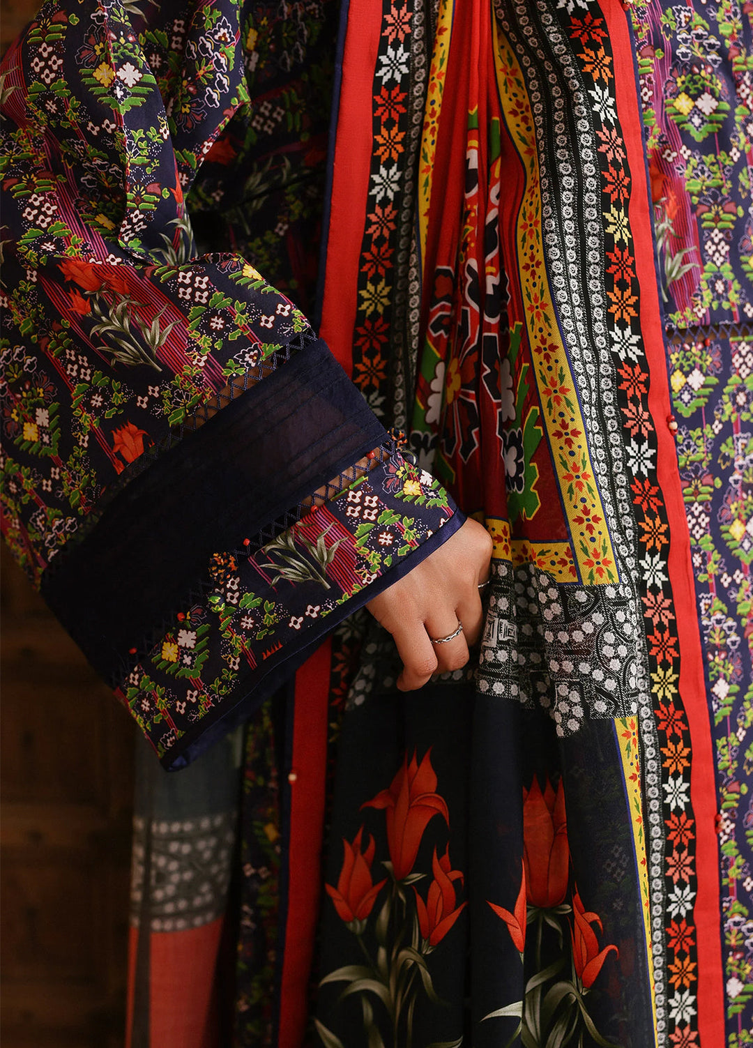 Amaya by Zaha Unstitched Printed Lawn 3 Piece Suit ZK26UAL Veda APL26-08 - Casual Collection