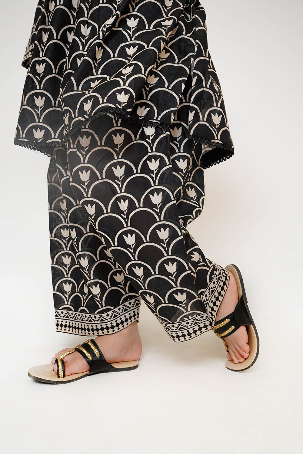 Senorita Kids RTW Printed Cotton Lawn 3 Piece Suit KAD-03497 Eid Collection