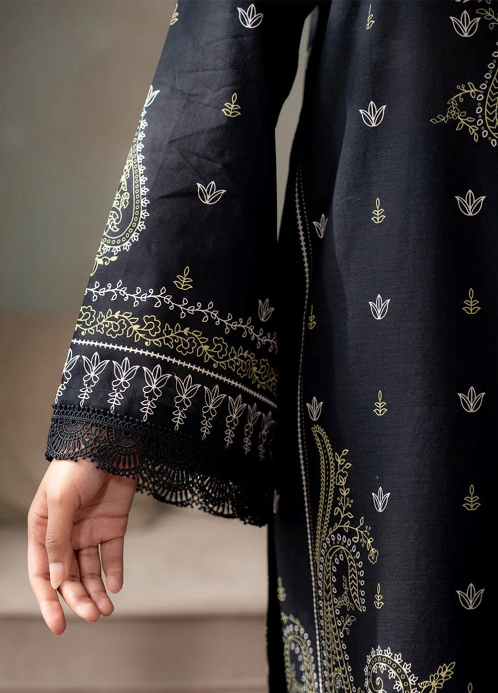 Zellbury Unstitched Printed Lawn 3 Piece Suit ZB26UVIII WUS26X30837 - Casual Collection