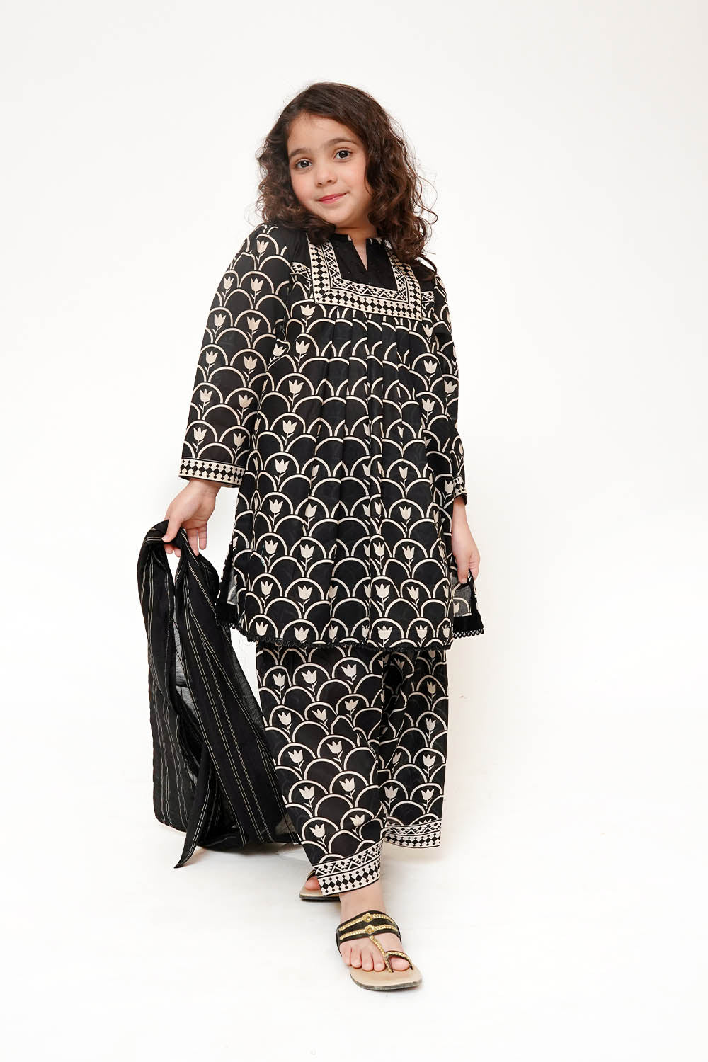 Senorita Kids RTW Printed Cotton Lawn 3 Piece Suit KAD-03497 Eid Collection