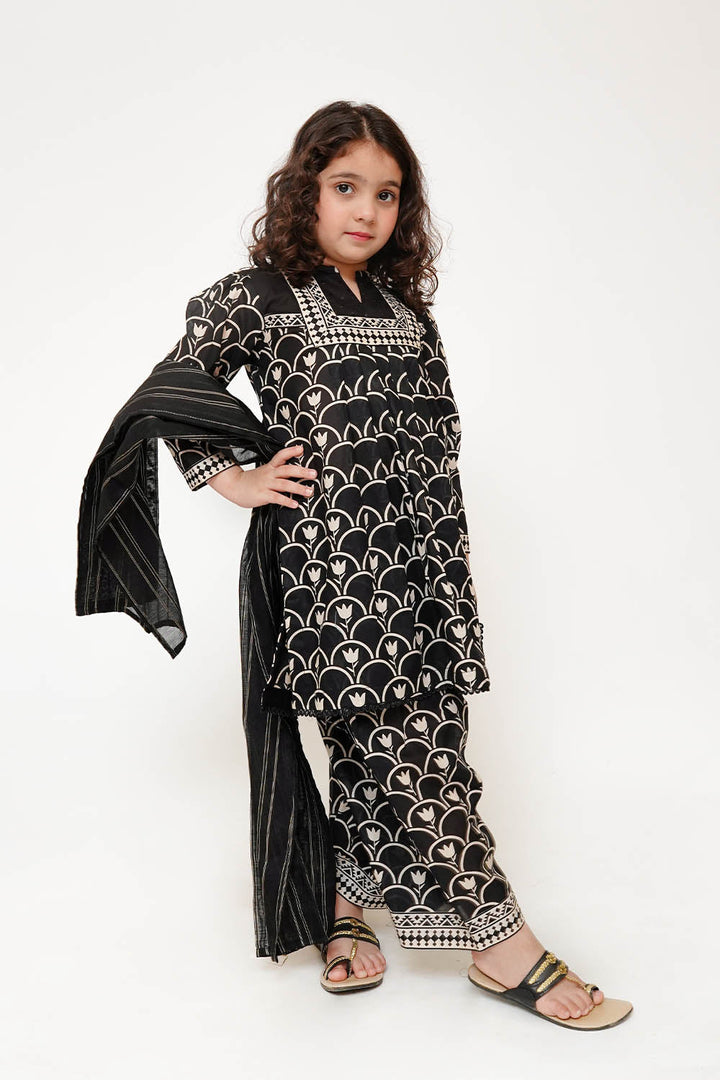 Senorita Kids RTW Printed Cotton Lawn 3 Piece Suit KAD-03497 Eid Collection