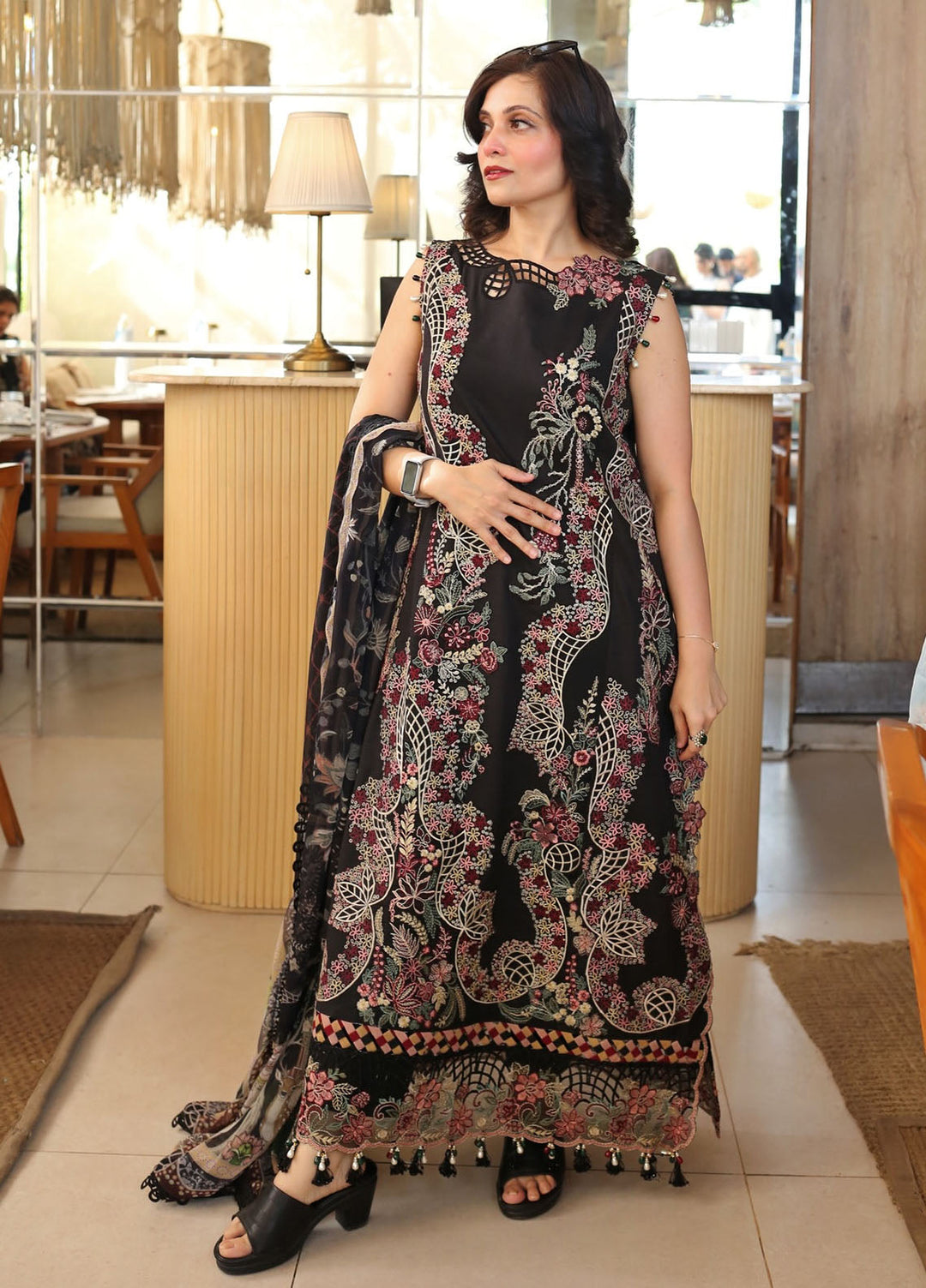 Asifa and Nabeel Unstitched Embroidered Lawn 3 Piece Suit AN26ULE Smoke Pearl VSL 26-08 - Eid Collection