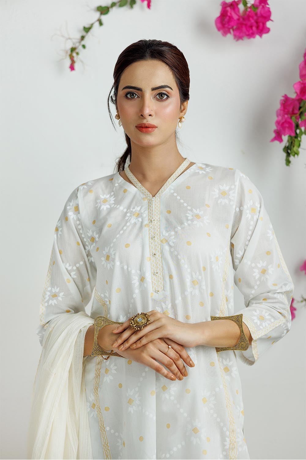 Senorita Women RTW Women White and Gold Casual 3 Piece Suit Cotton Lawn Printed LAD-03169 - Summer Collection